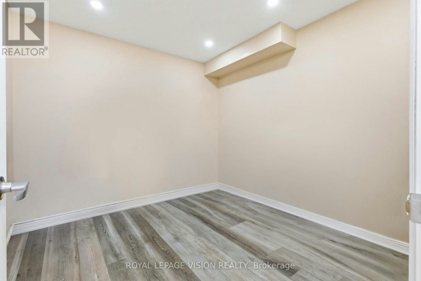 1815 Dalhousie Crescent, Oshawa, ON, L1G 8C5 - 8