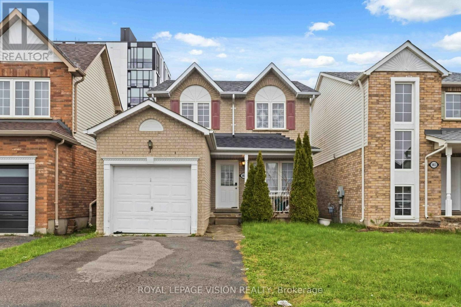 1815 Dalhousie Crescent, Oshawa, ON, L1G 8C5 - 2