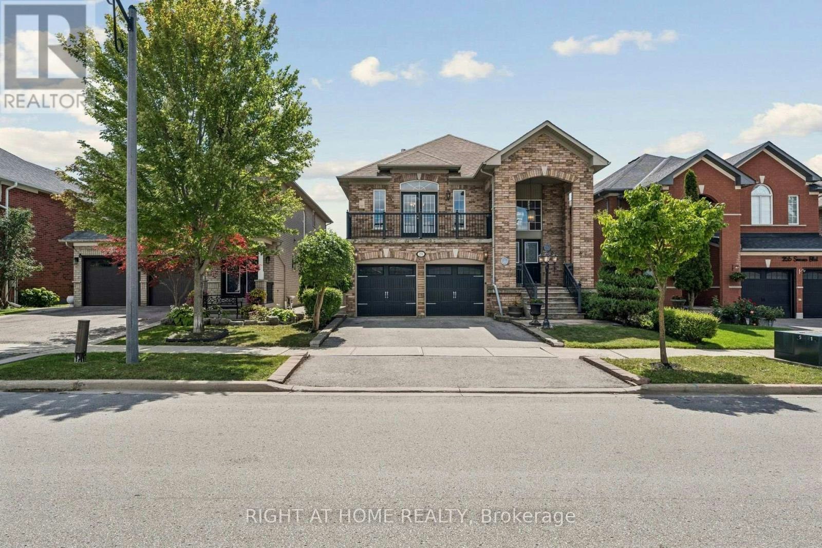 251 Sonoma Boulevard, Vaughan, ON, L4H 1R5
