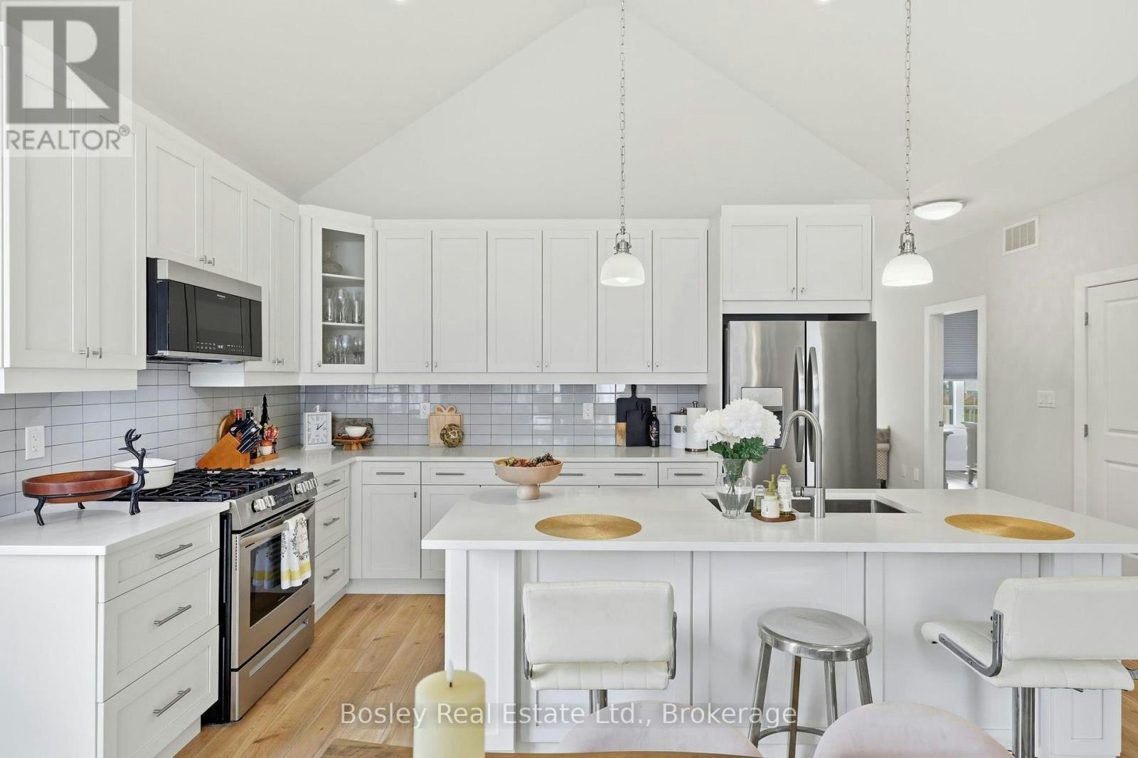104 Sycamore Street, Blue Mountains, ON, L9Y 5S9 - 24