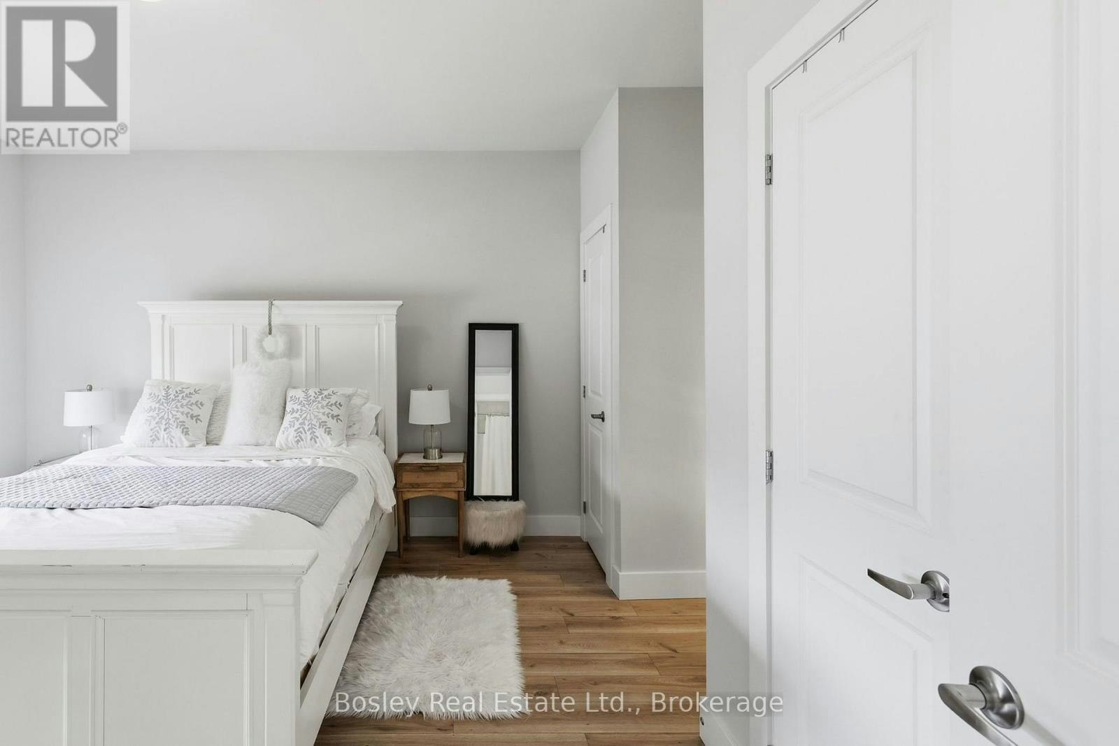 104 Sycamore Street, Blue Mountains, ON, L9Y 5S9 - 7