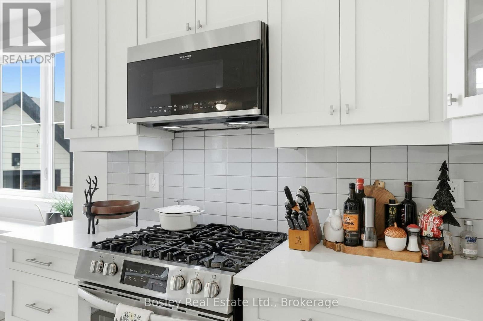 104 Sycamore Street, Blue Mountains, ON, L9Y 5S9 - 23