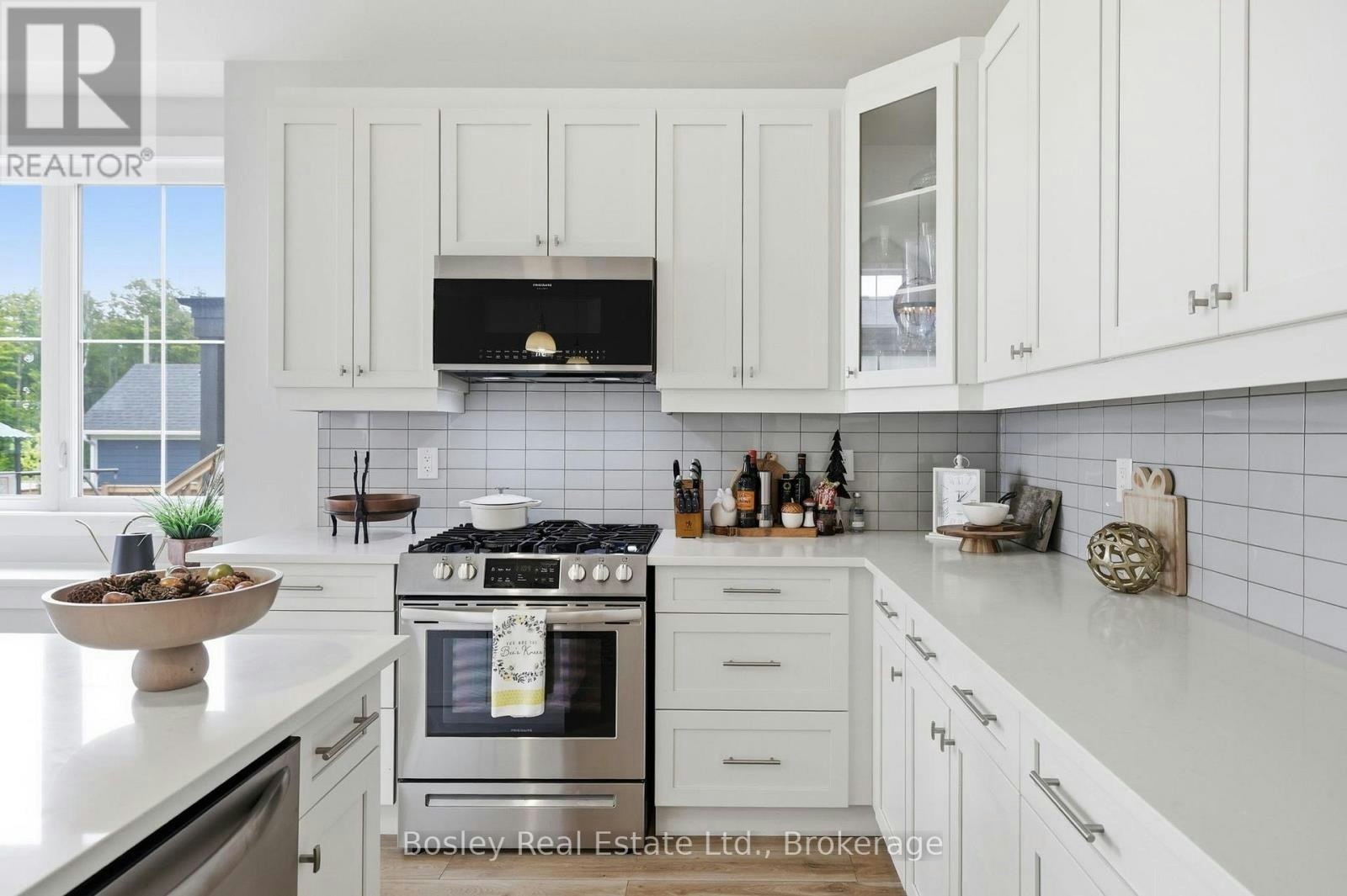 104 Sycamore Street, Blue Mountains, ON, L9Y 5S9 - 22