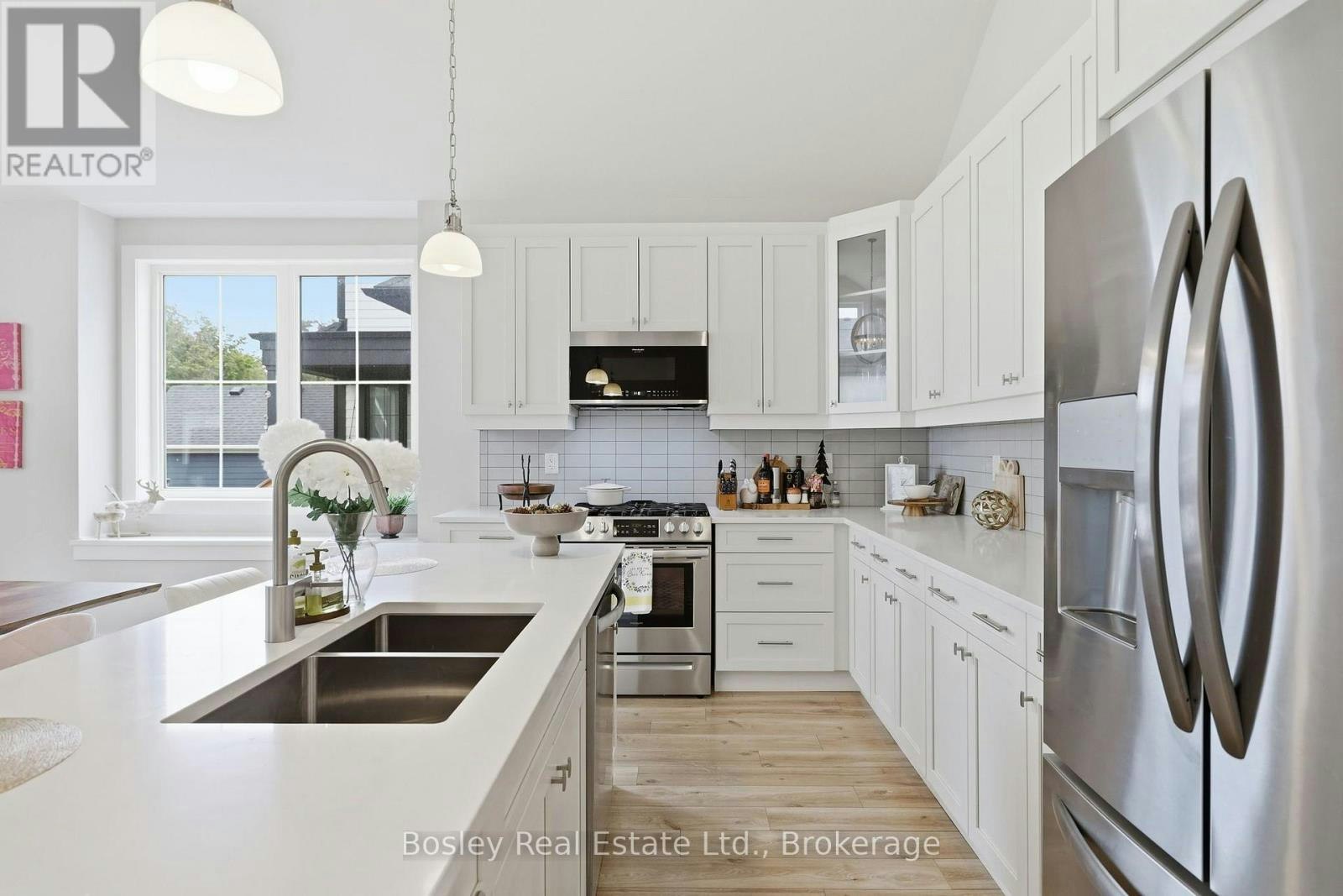 104 Sycamore Street, Blue Mountains, ON, L9Y 5S9 - 21