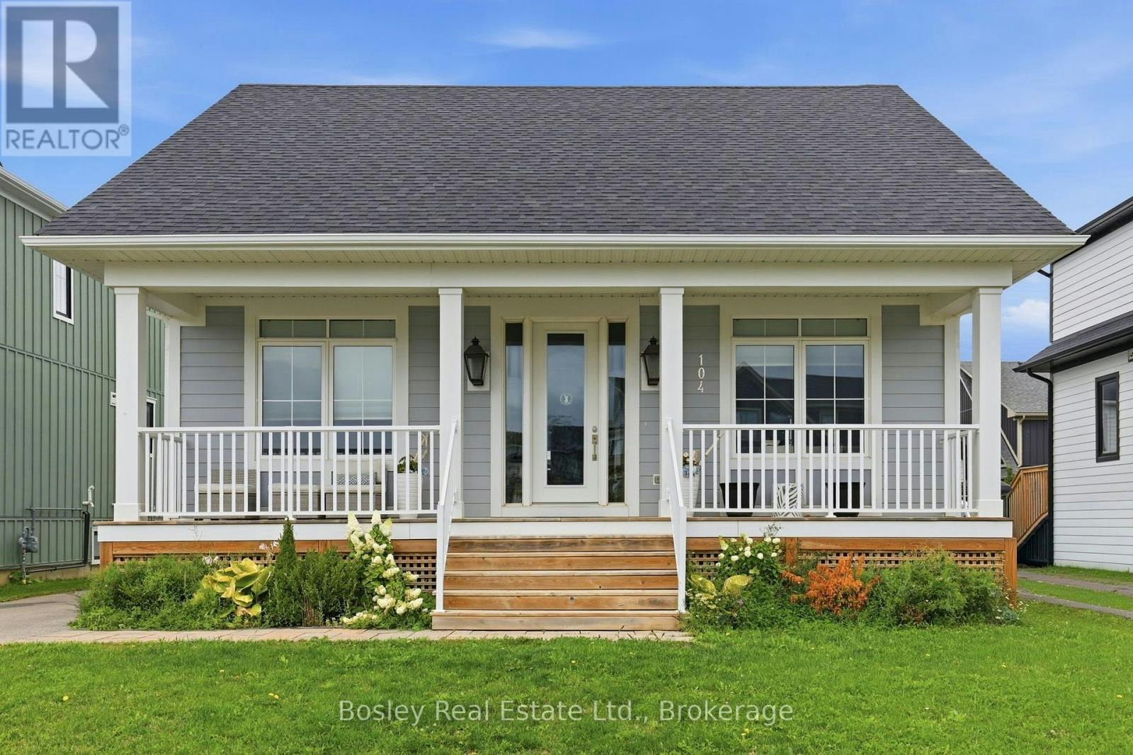 104 Sycamore Street, Blue Mountains, ON, L9Y 5S9