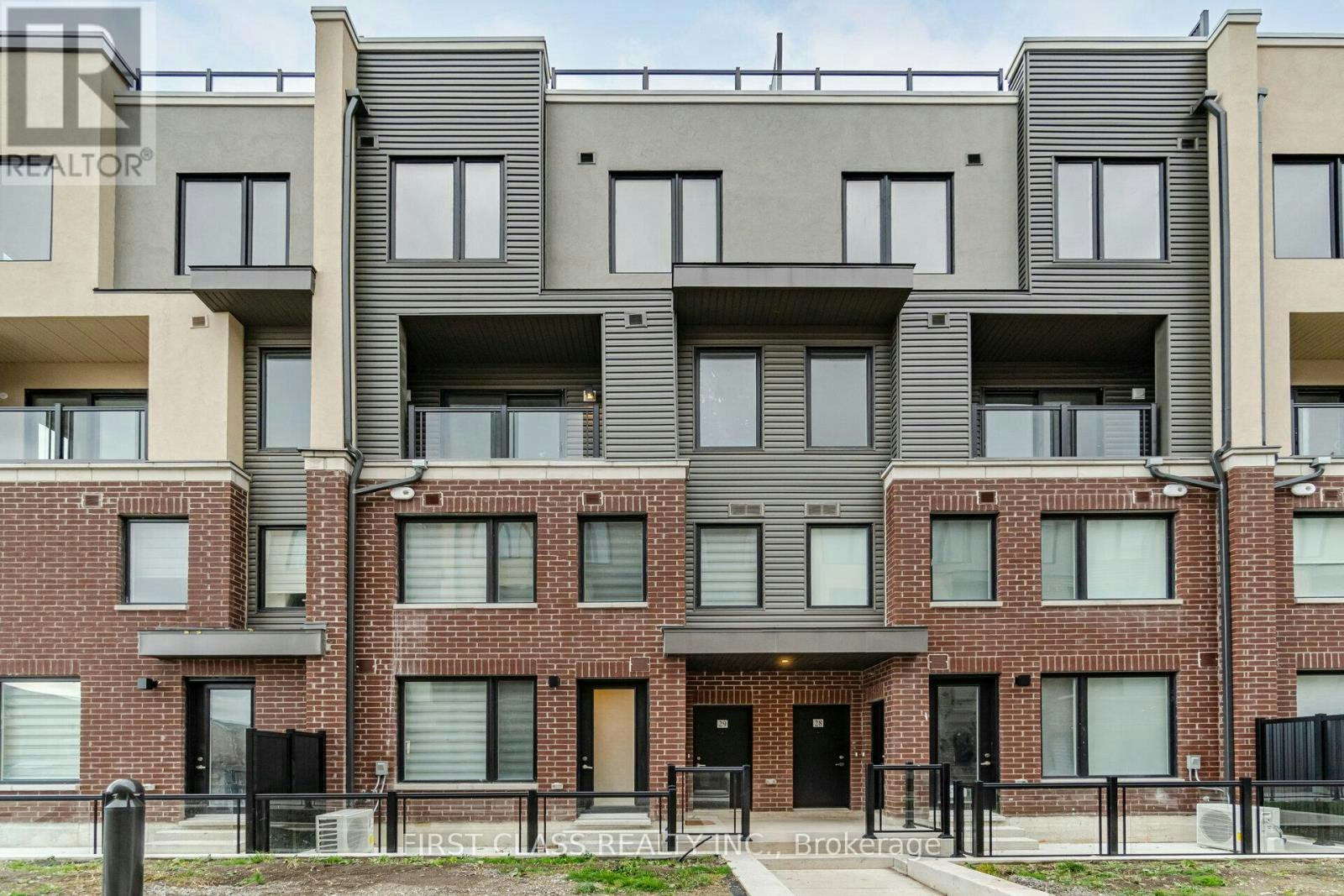 30-3405 Ridgeway Drive, Mississauga, ON, L5L 5T3