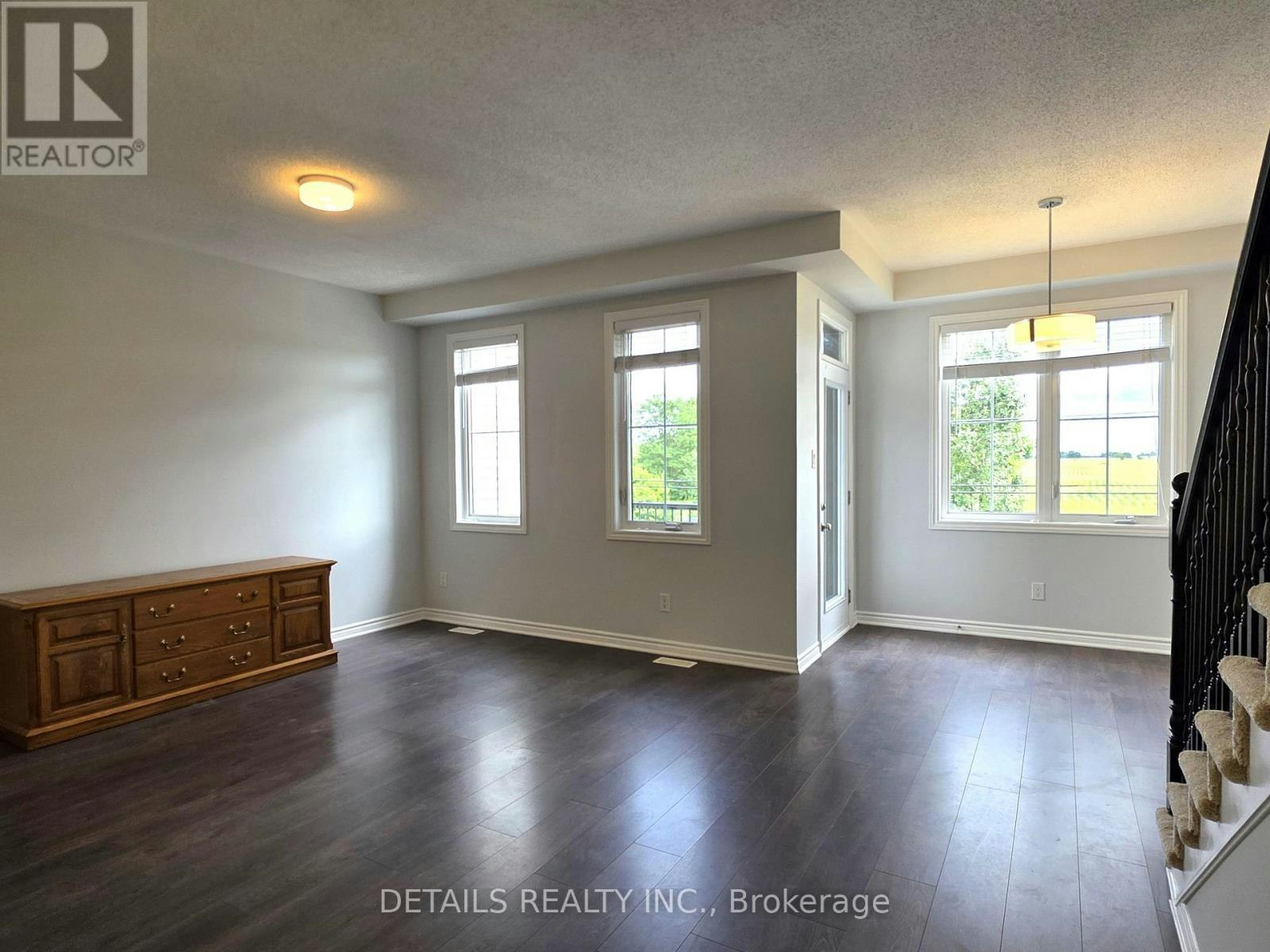 203 Hibernian Walk, Ottawa, ON, K2V 0R6 - 4