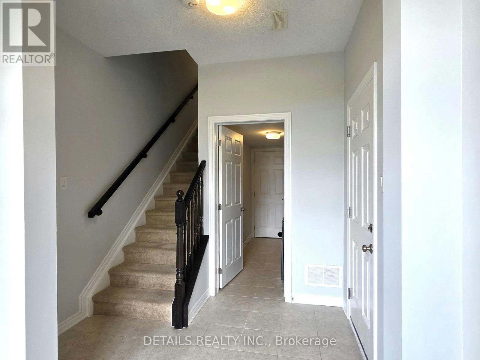 203 Hibernian Walk, Ottawa, ON, K2V 0R6 - 2