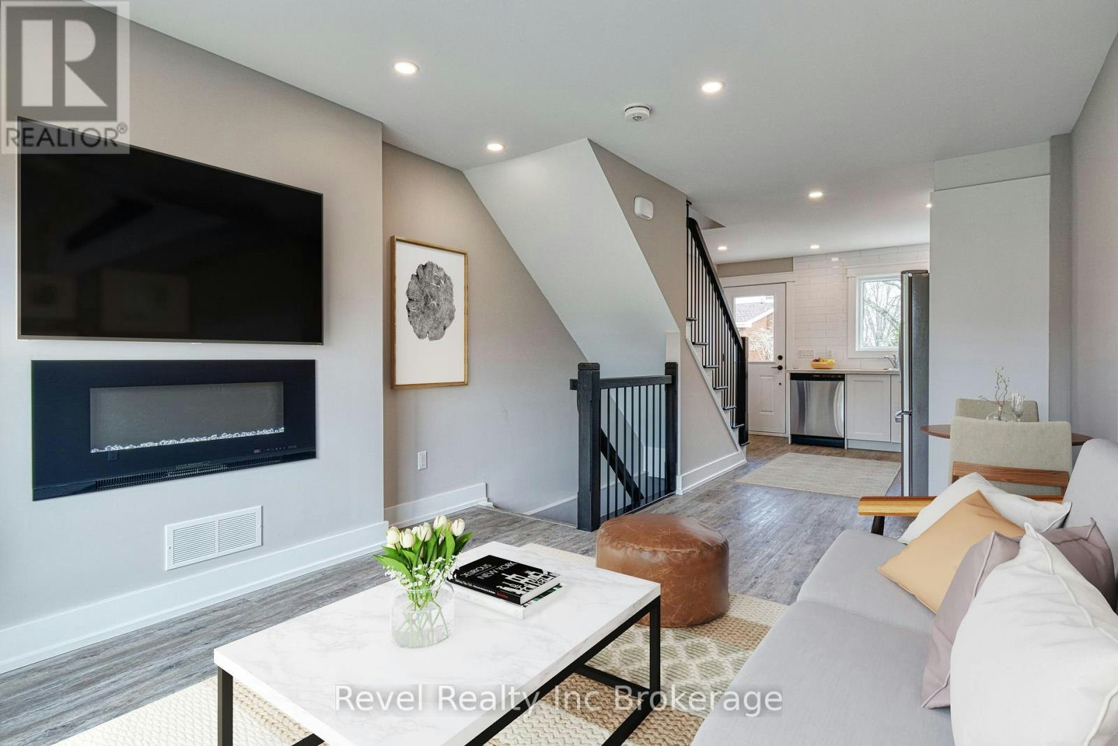9-226 Clarke Street N, Woodstock, ON, N4S 7M7