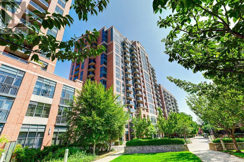 61 Heintzman Street, Toronto, ON, M6P 5A2
