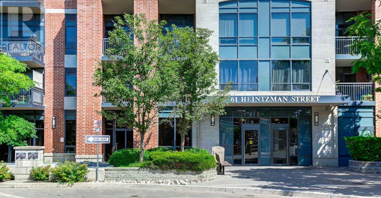 61 Heintzman Street, Toronto, ON, M6P 5A2 - 3