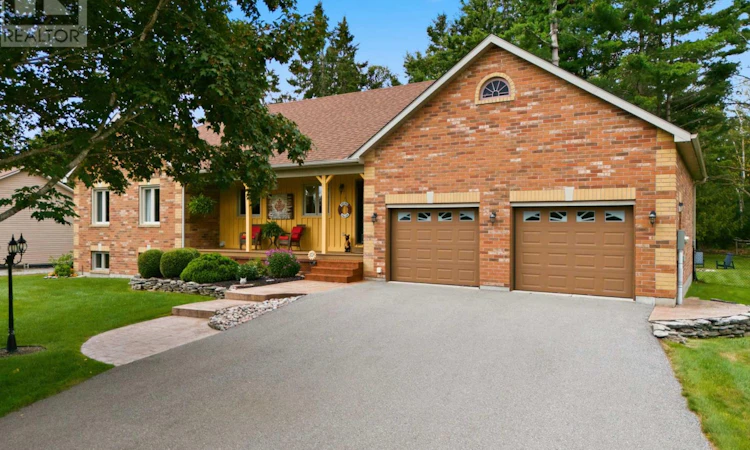 115 Pinewood Boulevard