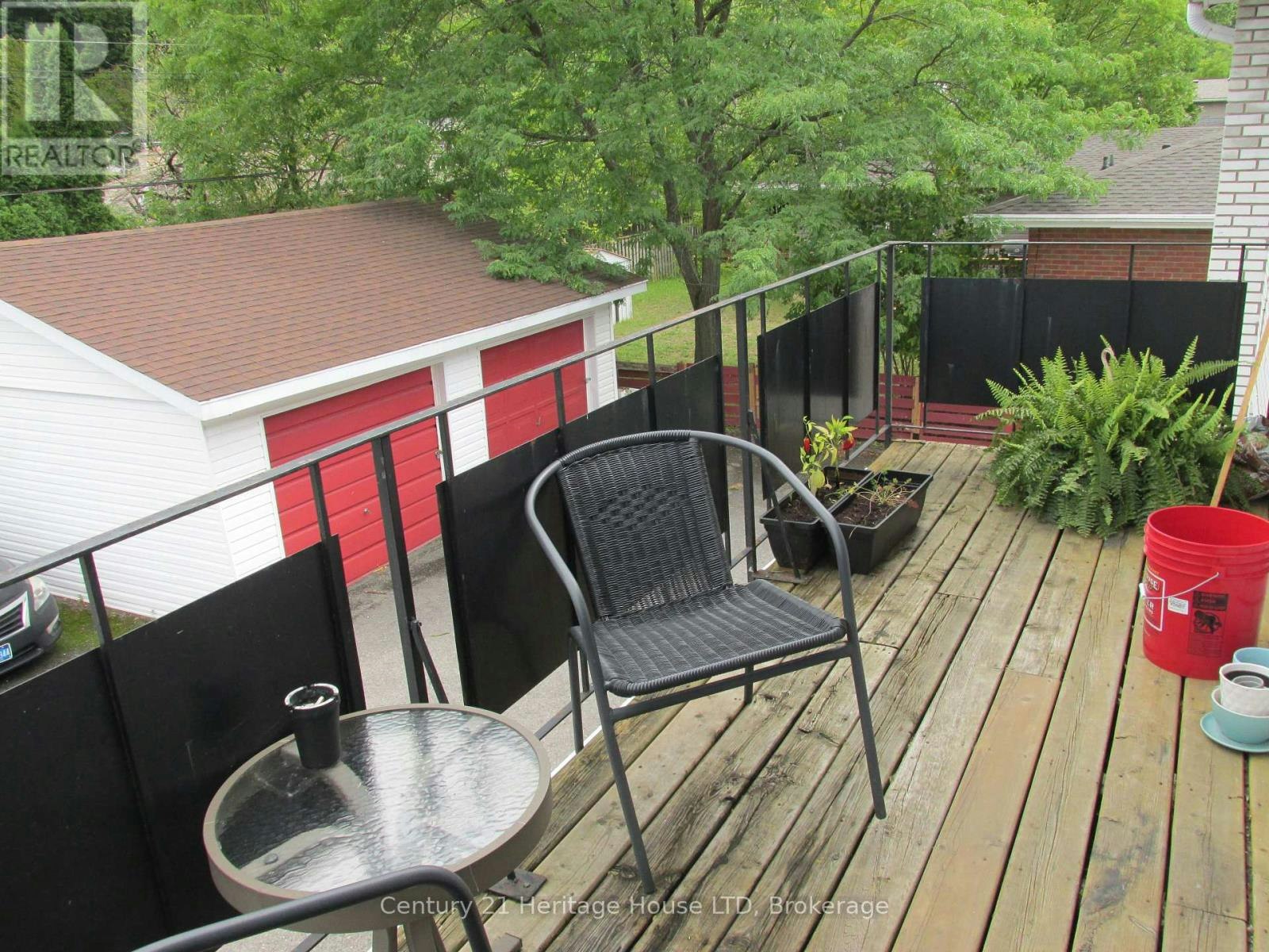 4-377 Glenridge Avenue, St. Catharines, ON, L2T 3K8 - 2
