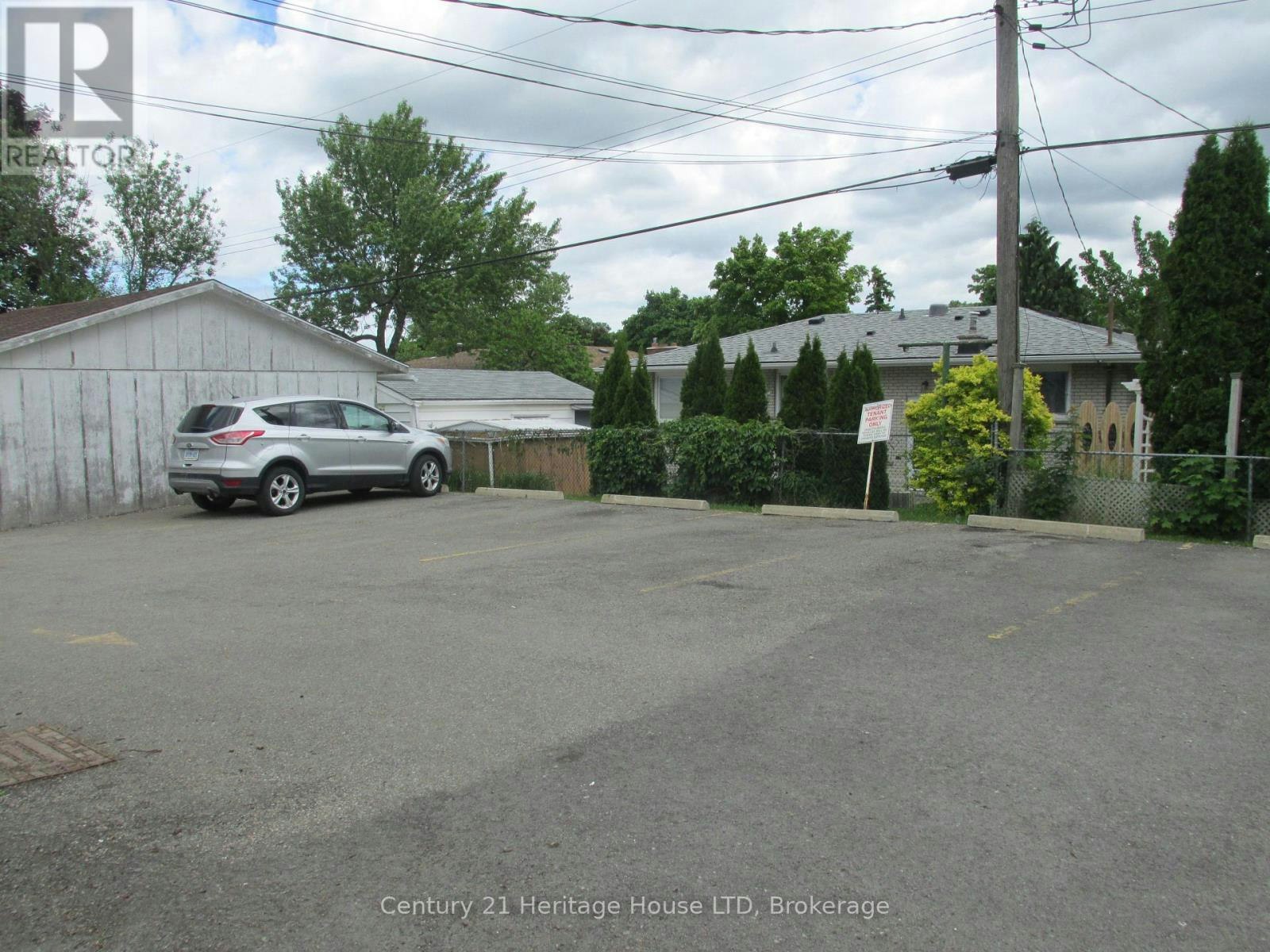 4-377 Glenridge Avenue, St. Catharines, ON, L2T 3K8 - 3
