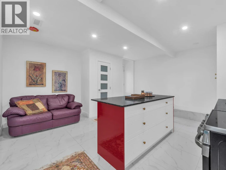 4621 Caulfeild Drive, West Vancouver, BC, V7W 1E9 - 32