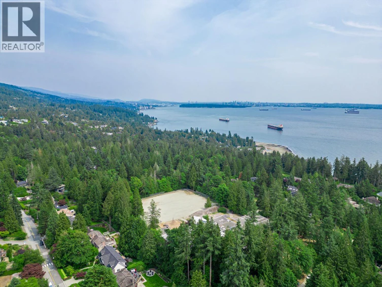 4621 Caulfeild Drive, West Vancouver, BC, V7W 1E9 - 40