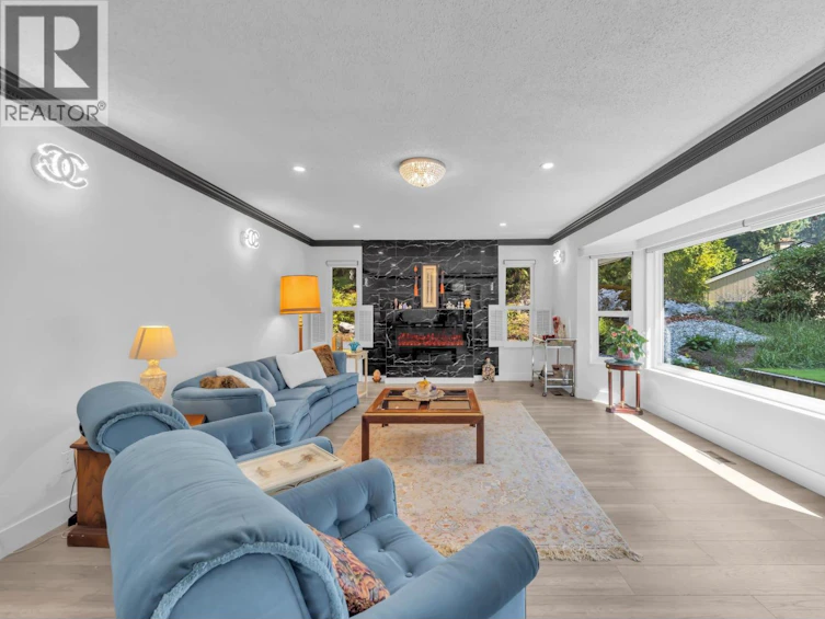 4621 Caulfeild Drive, West Vancouver, BC, V7W 1E9 - 4