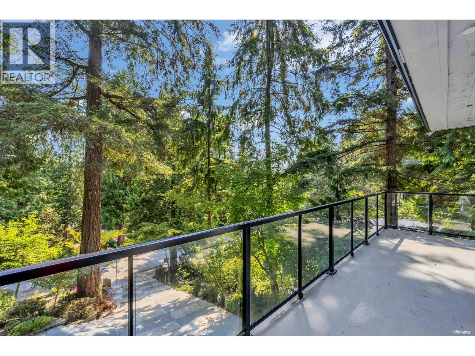 4621 Caulfeild Drive, West Vancouver, BC, V7W 1E9 - 35