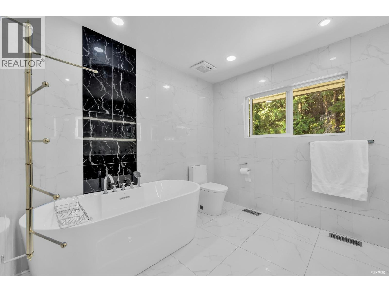 4621 Caulfeild Drive, West Vancouver, BC, V7W 1E9 - 22