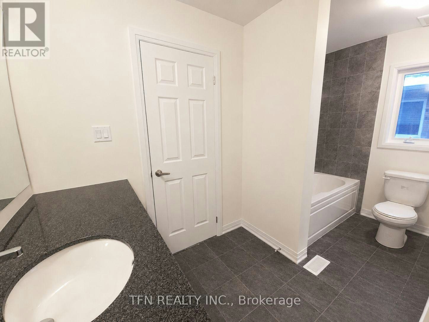 8 Wilmot Road, Brantford, ON, N3T 0K8 - 8