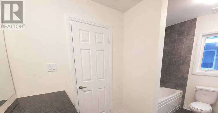 8 Wilmot Road, Brantford, ON, N3T 0K8 - 8