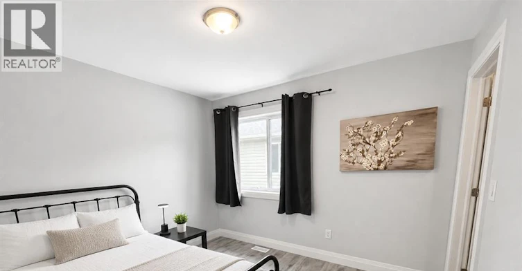 521 Campbell Avenue, Windsor, ON, N9B 2H5 - 2