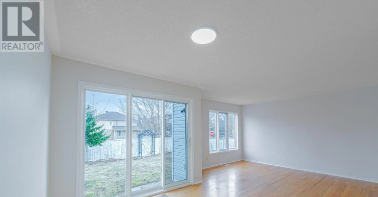 182 Windhurst Drive, Ottawa, ON, K2G 6J4 - 7