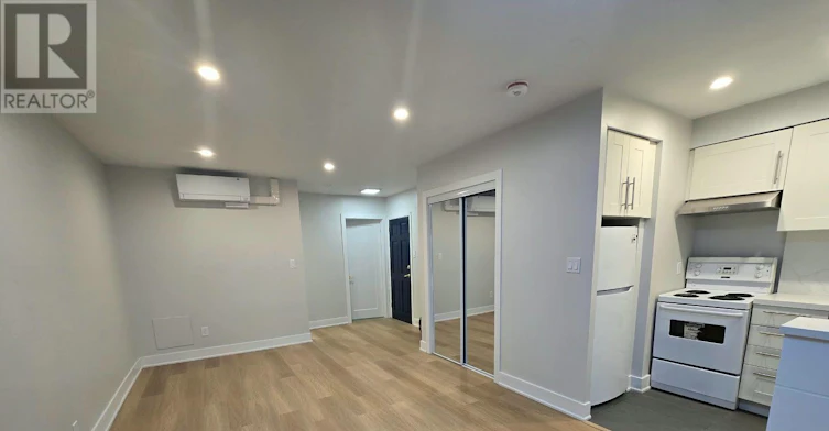 1-3525 Bathurst Street N, Toronto, ON, M6A 2C7 - 4