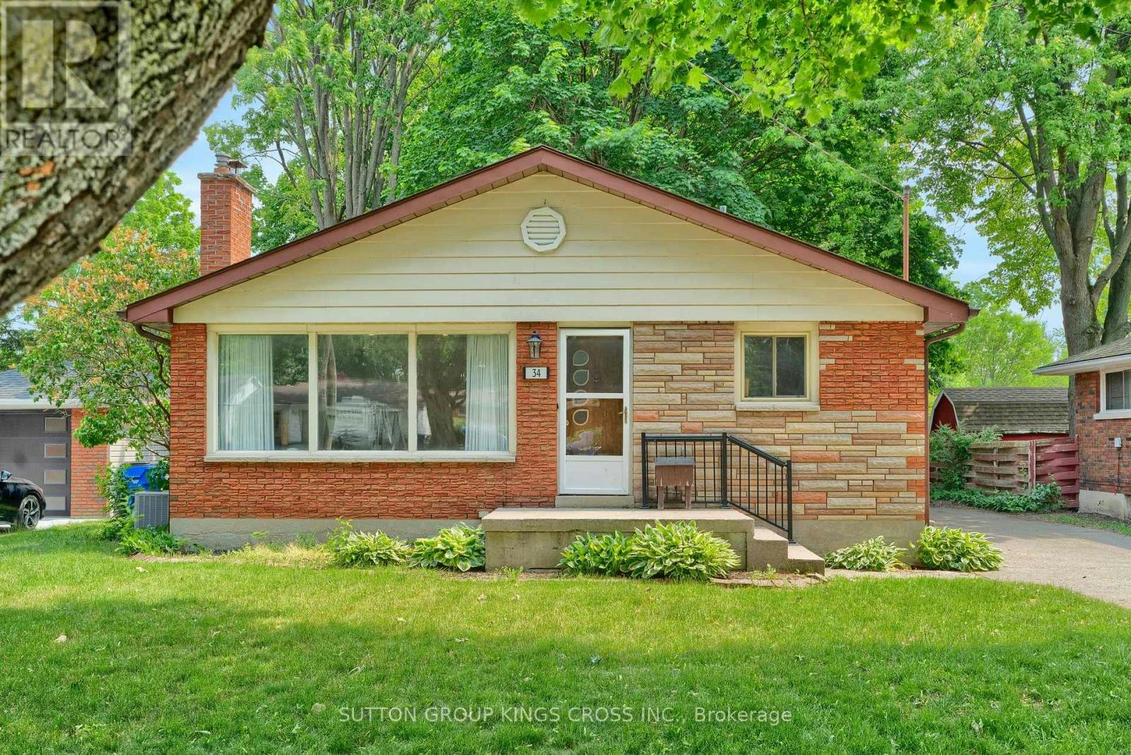 34 Hillcrest Avenue, Chatham-Kent, ON, N7M 4E7