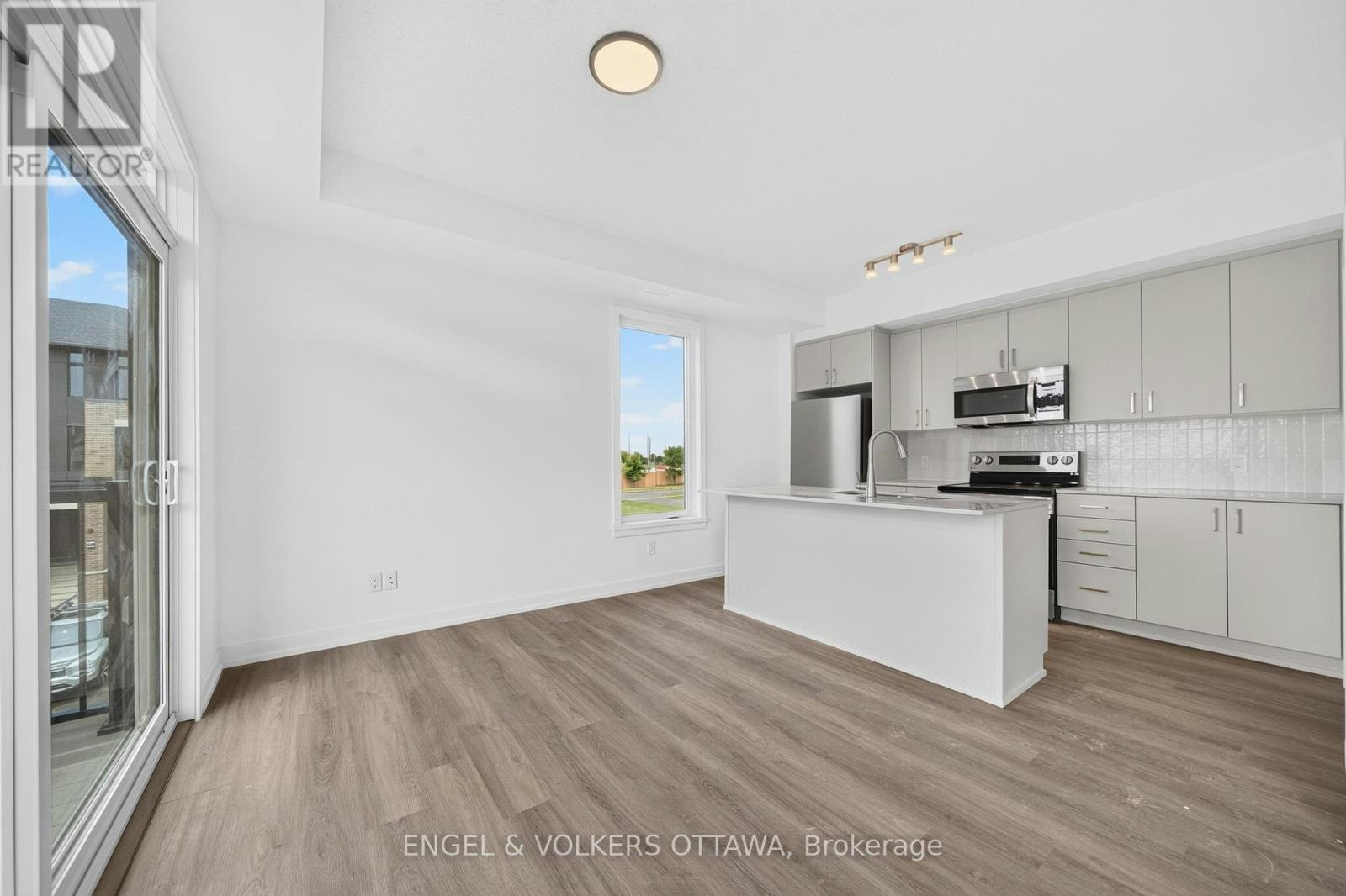 227 Stardust Private, Ottawa, ON, K1T 3W6 - 6