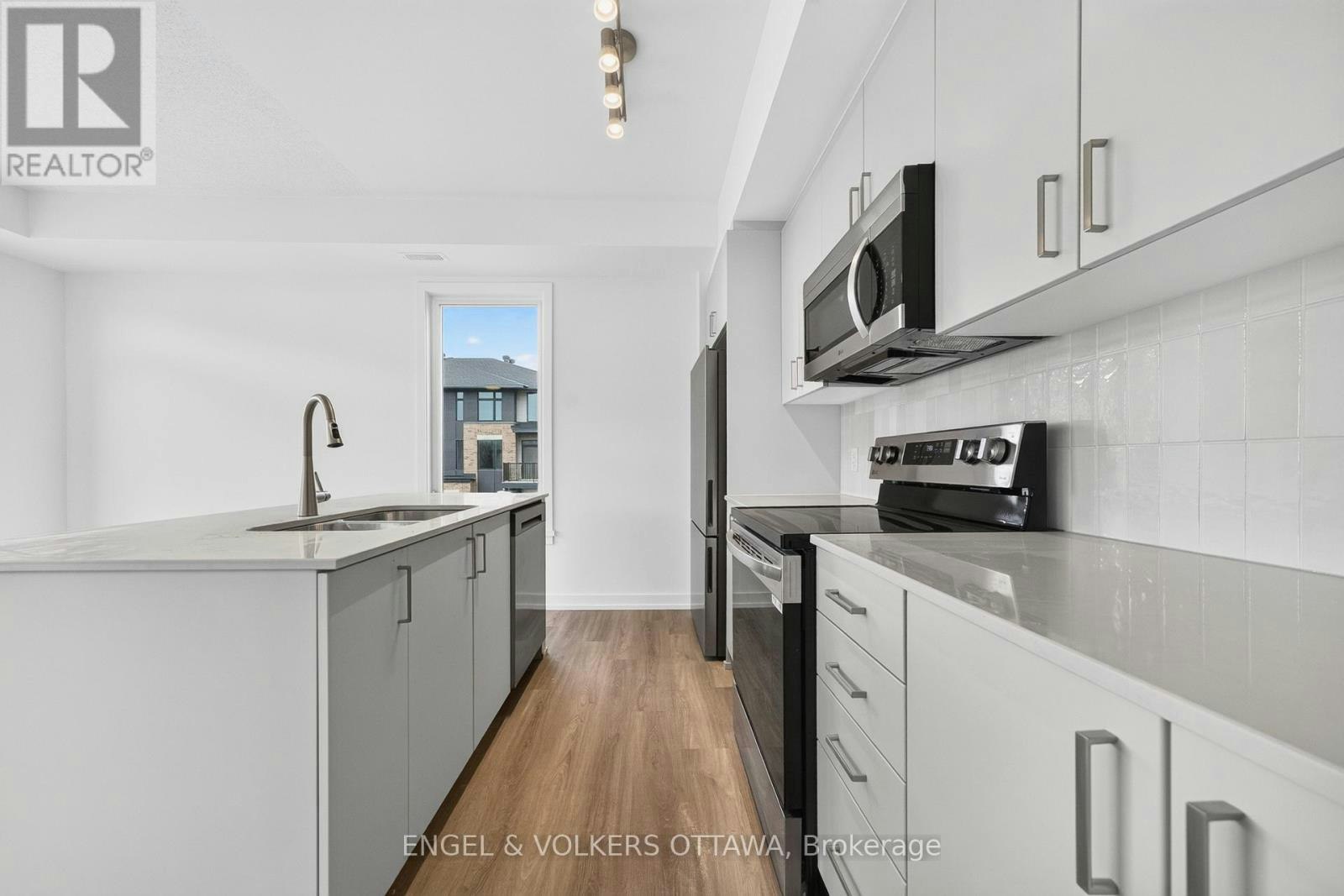 227 Stardust Private, Ottawa, ON, K1T 3W6 - 9