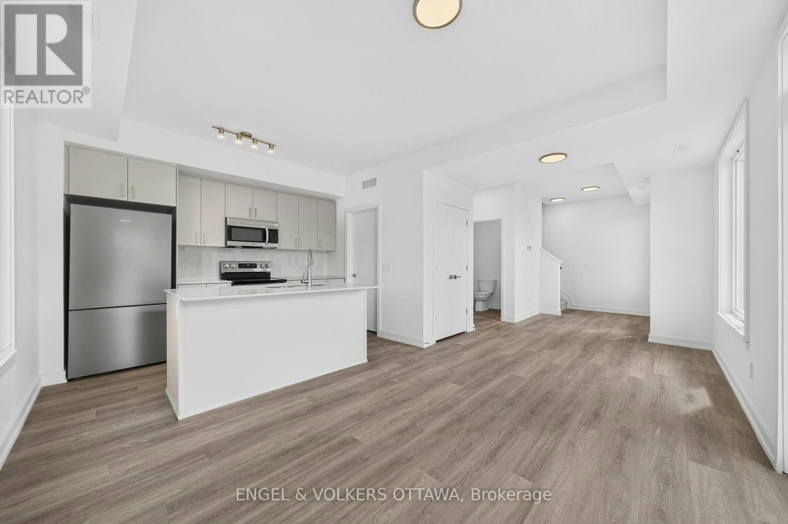 227 Stardust Private, Ottawa, ON, K1T 3W6 - 5