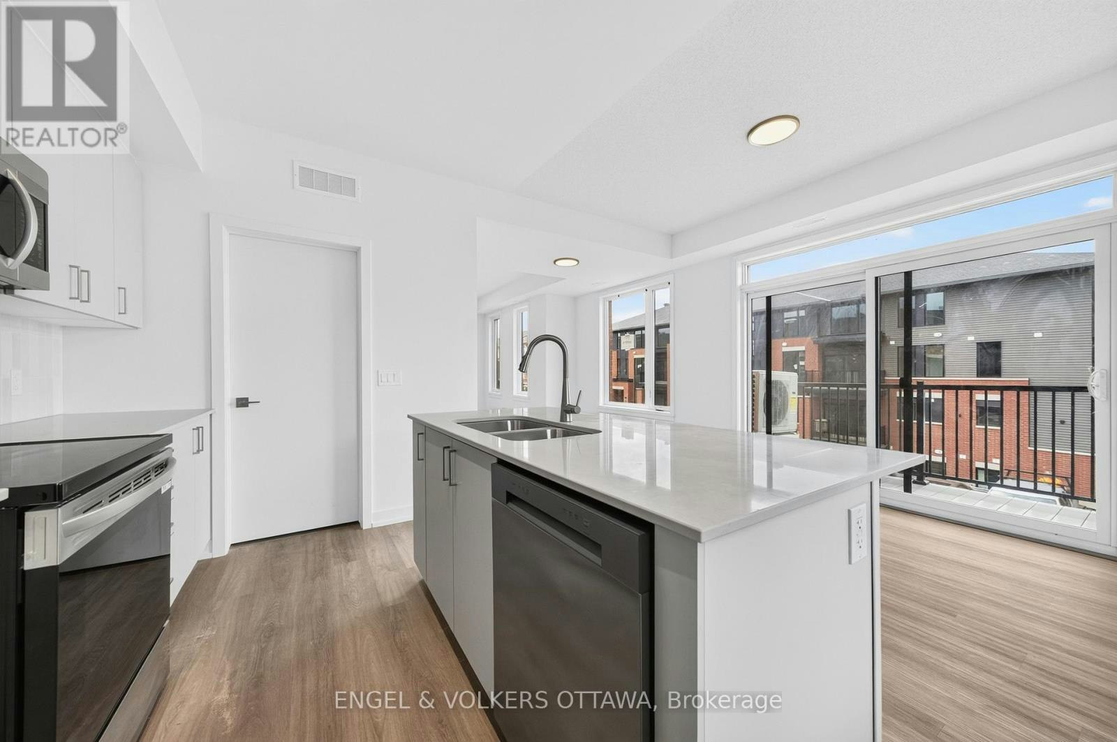 227 Stardust Private, Ottawa, ON, K1T 3W6 - 13
