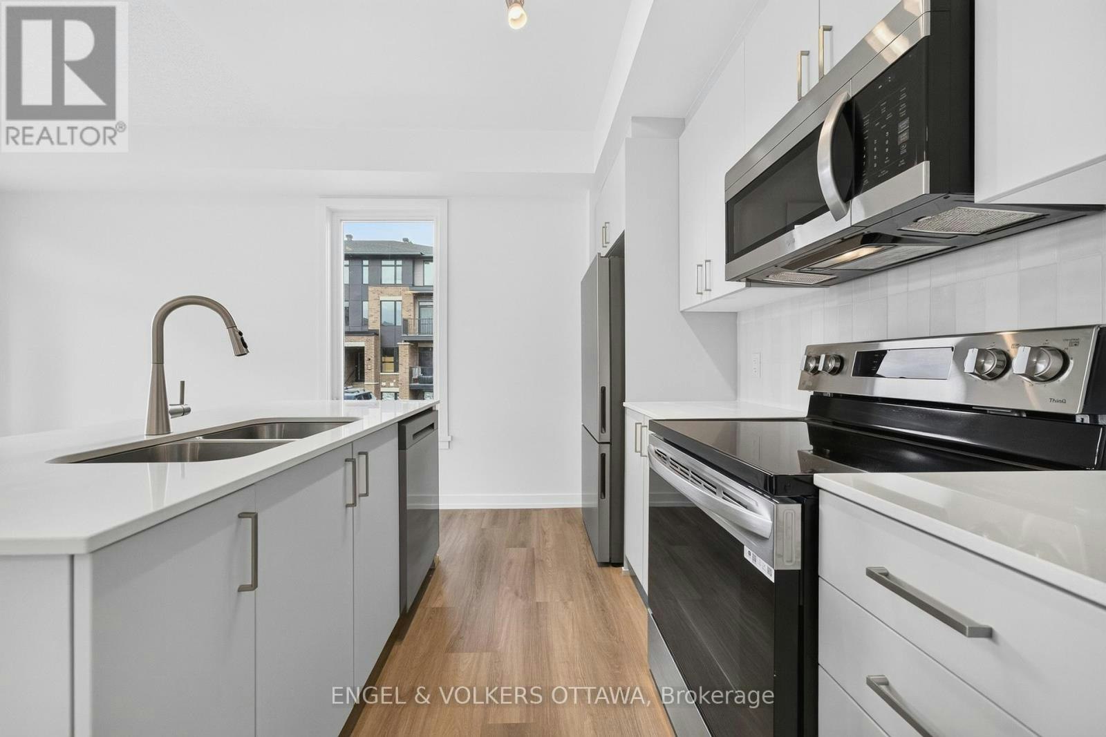 225 Stardust Private, Ottawa, ON, K1T 3W6 - 12