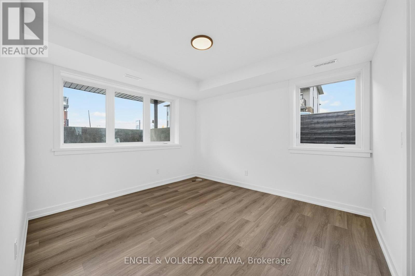 225 Stardust Private, Ottawa, ON, K1T 3W6 - 17
