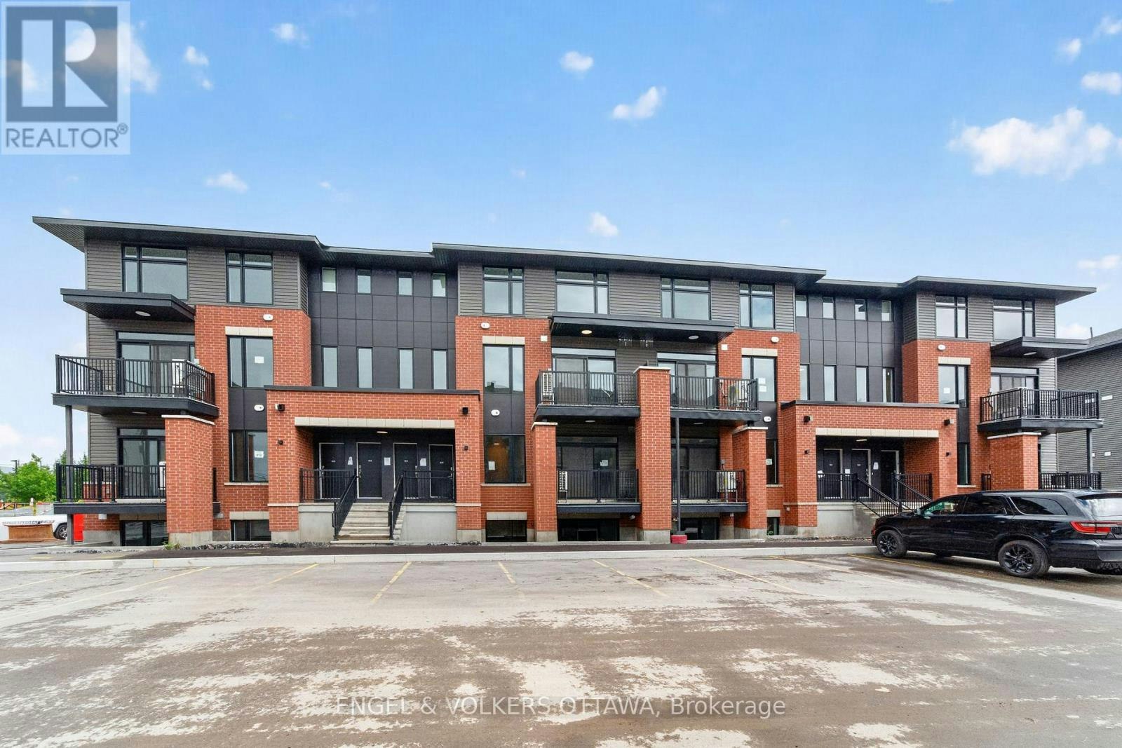225 Stardust Private, Ottawa, ON, K1T 3W6