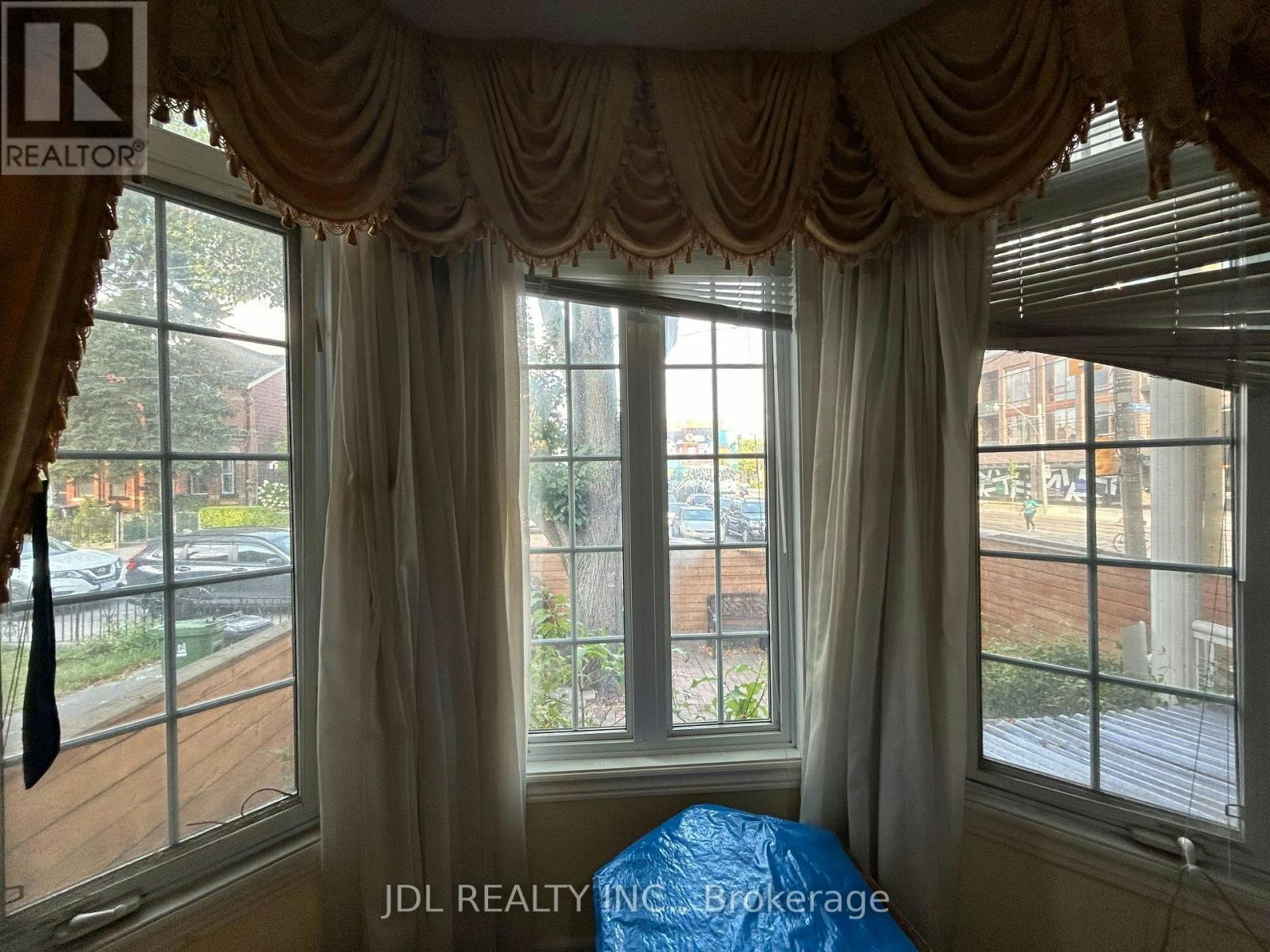 FLOOR-ONE 128 Bedroom Main Denison Ave Avenue, Toronto, ON, M5T 2N3 - 2