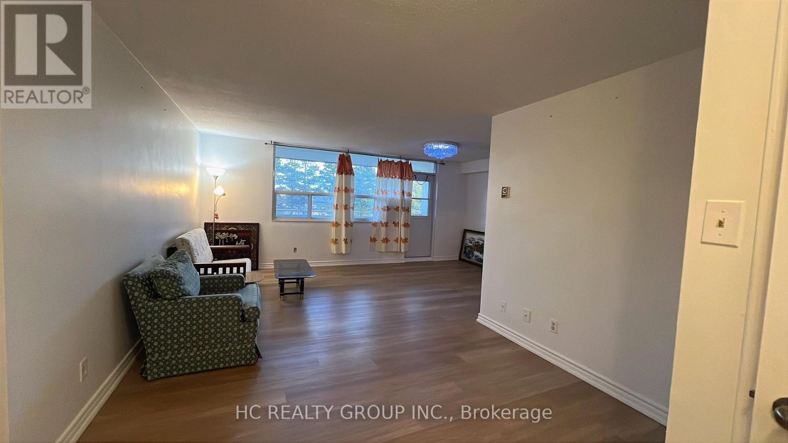 210-2550 Pharmacy Avenue, Toronto, ON, M1W 1H9 - 3