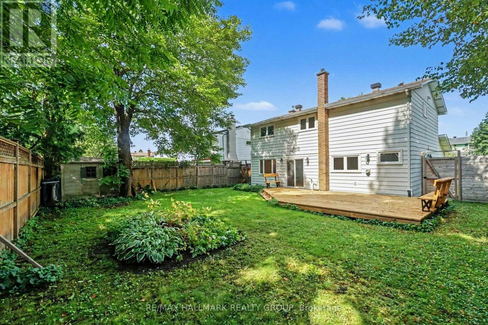 10 Woodview Crescent, Ottawa, ON, K1B 3A9 - 30