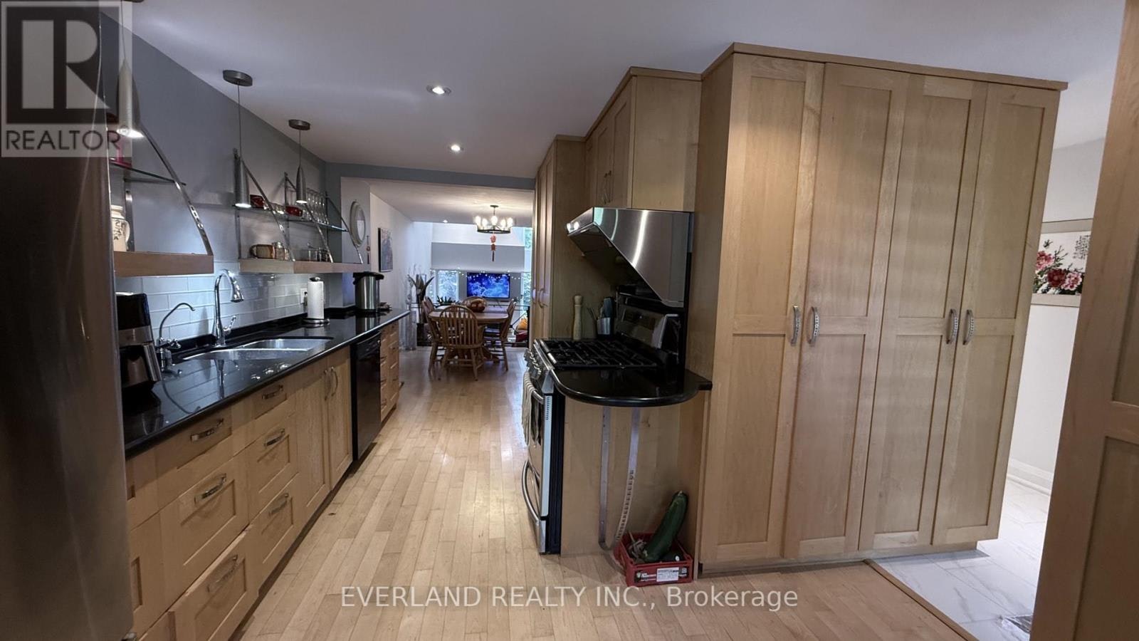 95 St Clements Avenue, Toronto, ON, M4R 1H1 - 4