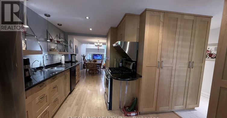 95 St Clements Avenue, Toronto, ON, M4R 1H1 - 4