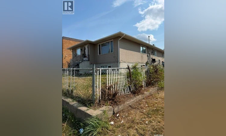1627 22nd Street W