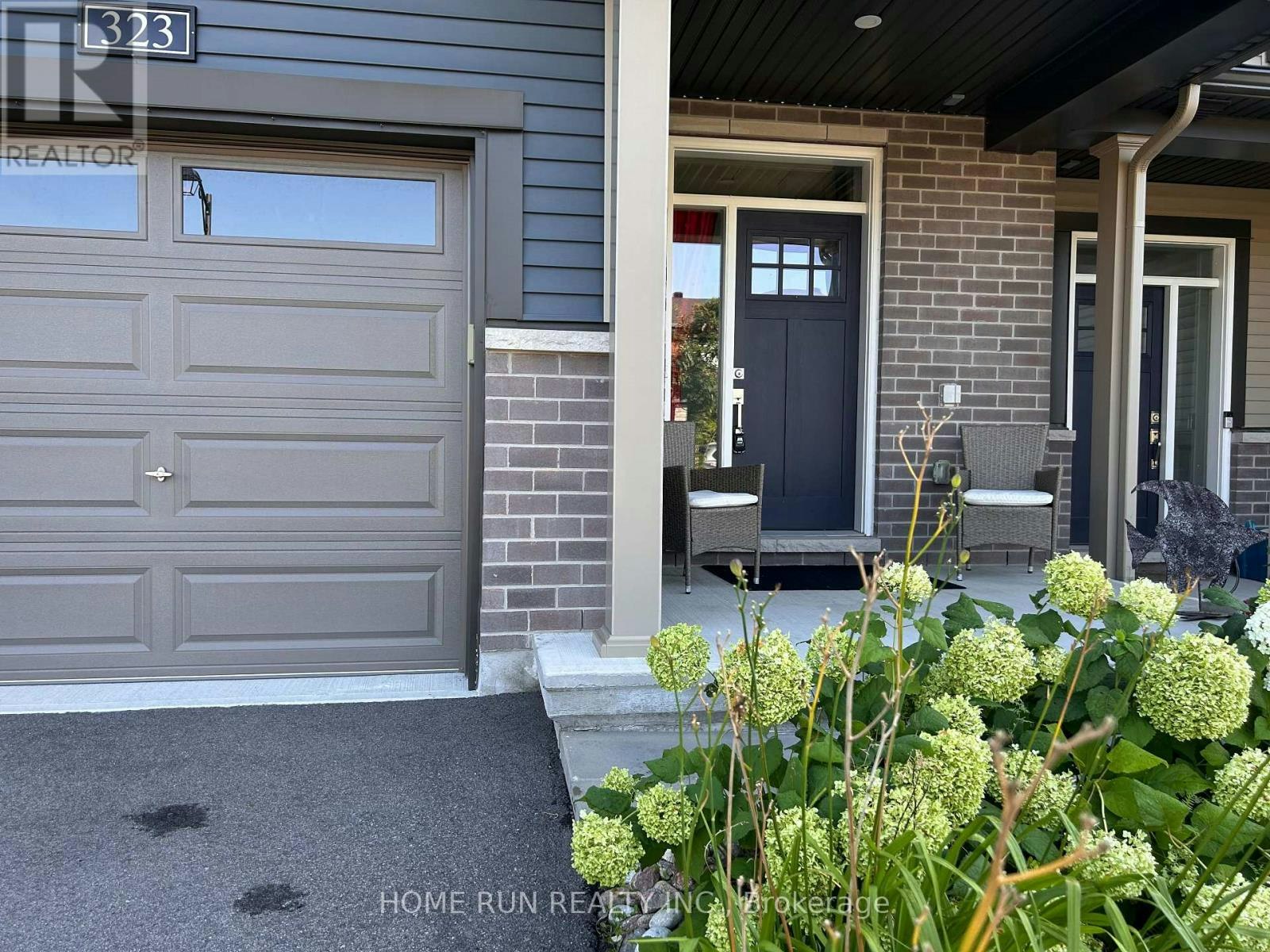 323 Blossom Pass Terrace, Ottawa, ON, K4A 5P1 - 2