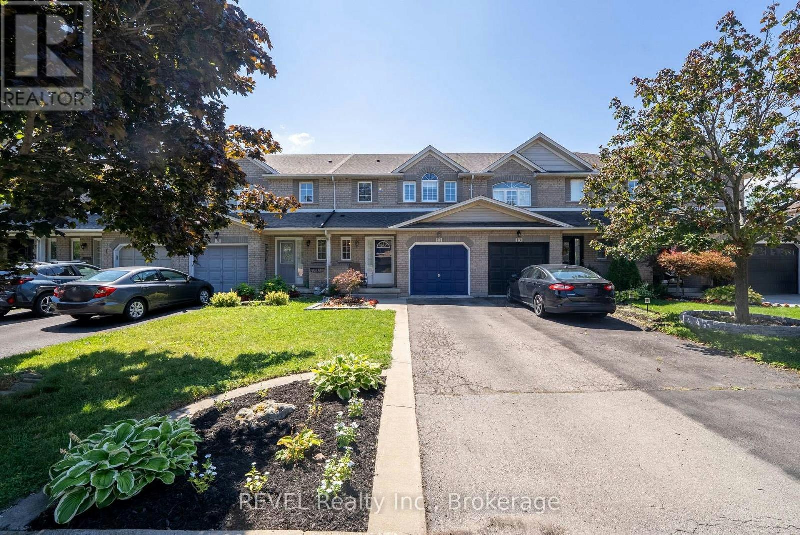 11 Elderberry Avenue, Grimsby, ON, L3M 5M9