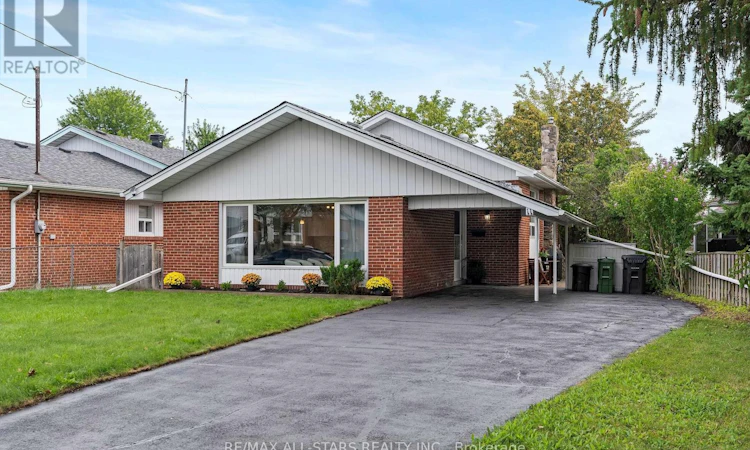 11 Penzance Drive