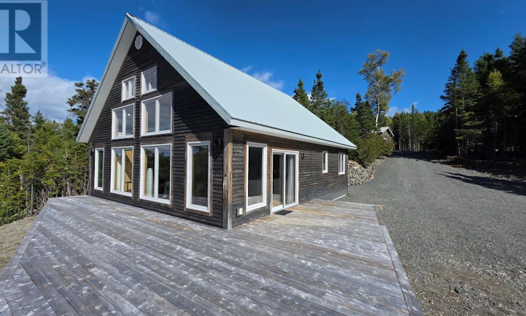 29 Paul's Lake Road