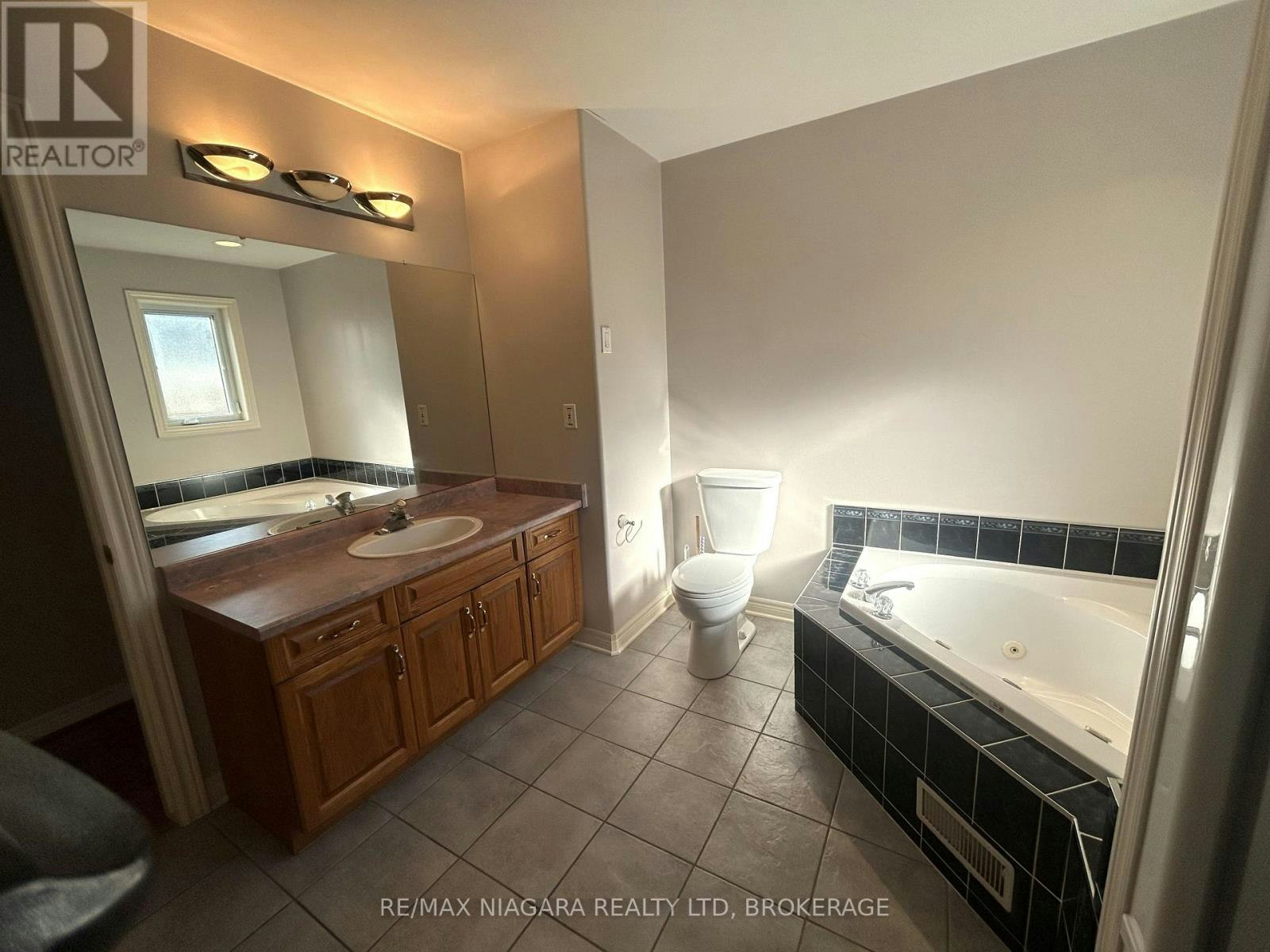 MAIN FLOOR-11 Ursula Avenue, St. Catharines, ON, L2T 1S9 - 13