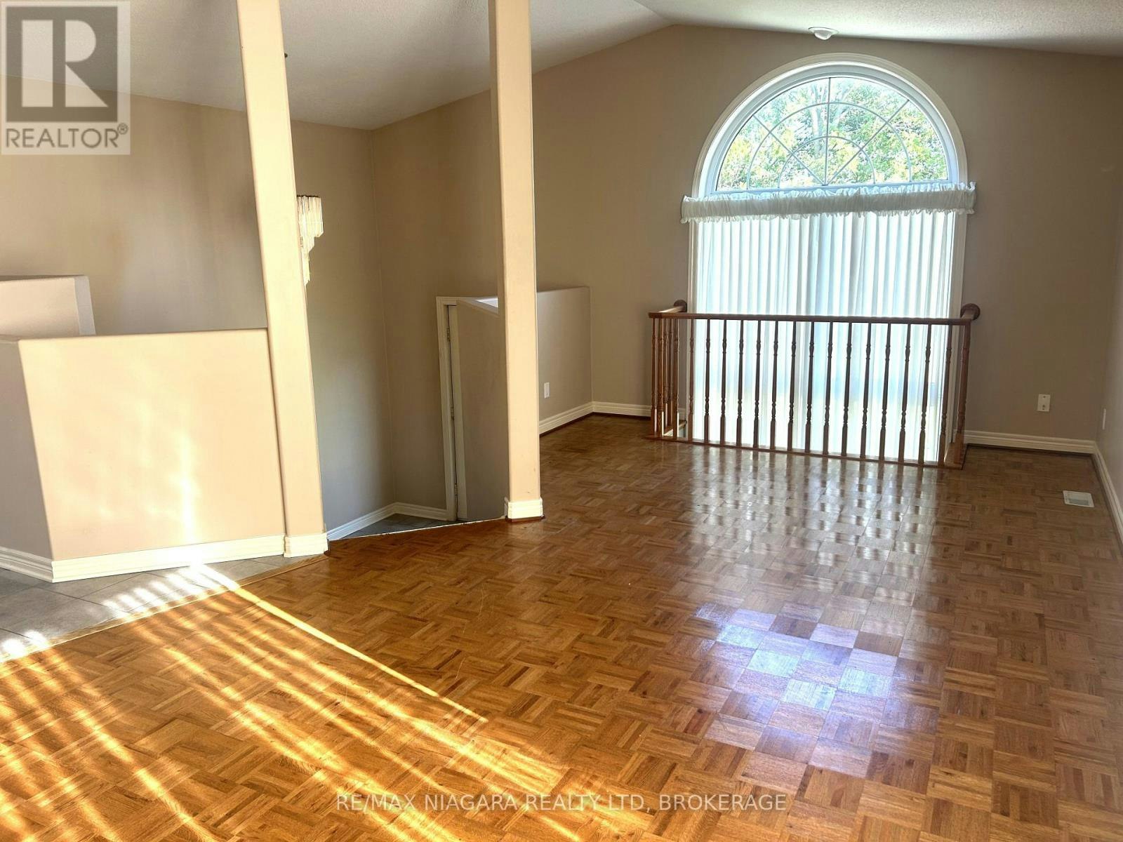 MAIN FLOOR-11 Ursula Avenue, St. Catharines, ON, L2T 1S9 - 5