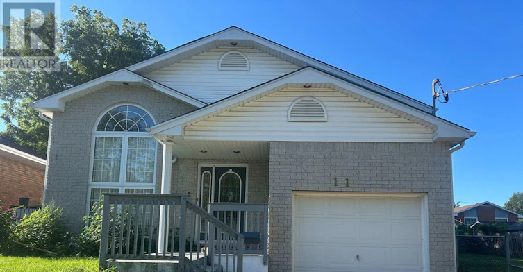 MAIN FLOOR-11 Ursula Avenue, St. Catharines, ON, L2T 1S9