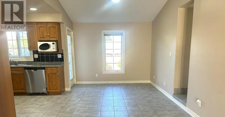 MAIN FLOOR-11 Ursula Avenue, St. Catharines, ON, L2T 1S9 - 8